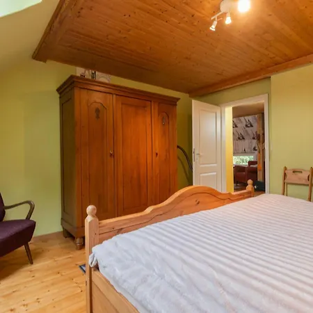 Eulennest, 35230 * Schwerinsdorf