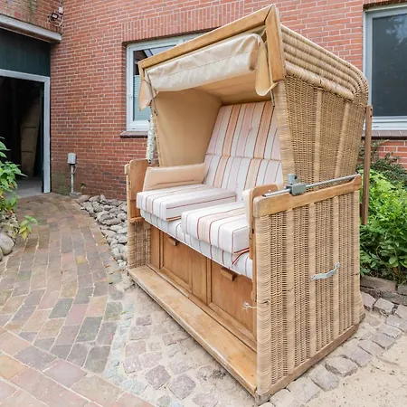 Eulennest, 35230 *