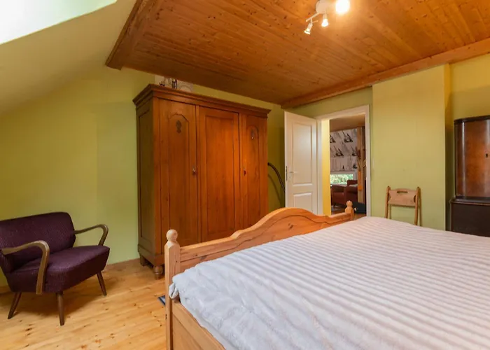 Eulennest, 35230 * Schwerinsdorf